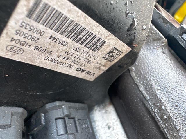 bontott SKODA OCTAVIA II Kormánymű Szervós