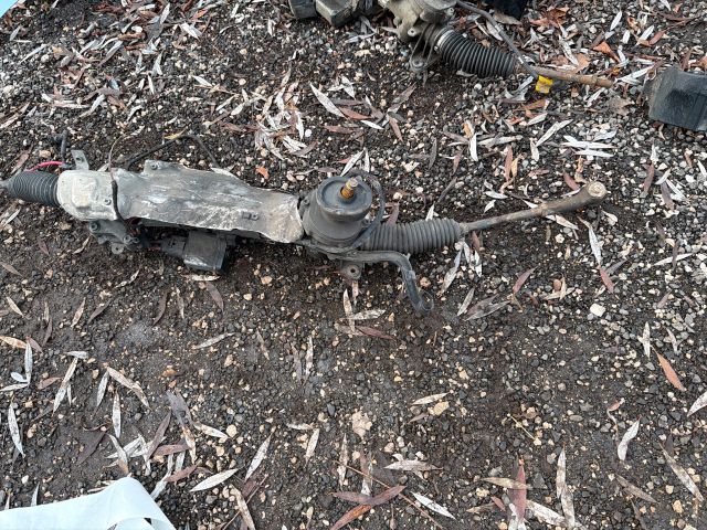 bontott SKODA OCTAVIA II Kormánymű Szervós