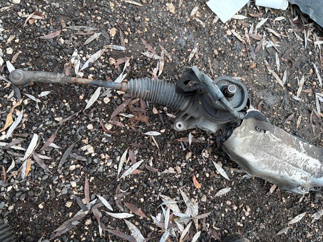 bontott SKODA OCTAVIA II Kormánymű Szervós