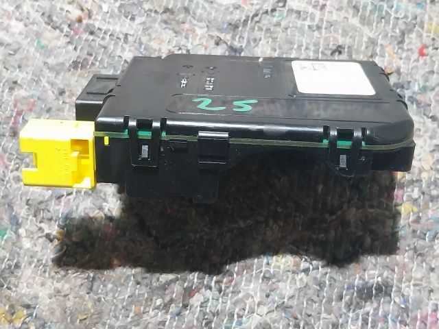 bontott SKODA OCTAVIA II Kormányoszlop Vezérlő