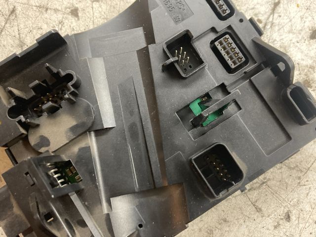 bontott SKODA OCTAVIA II Kormányoszlop Vezérlő