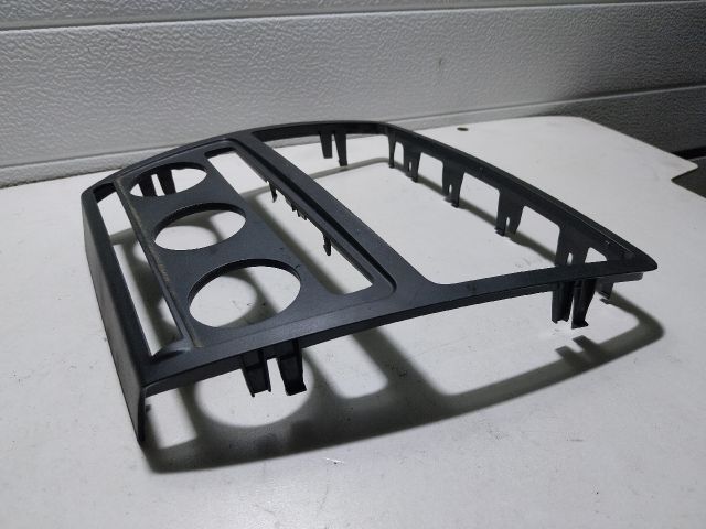 bontott SKODA OCTAVIA II Középkonzol Keret