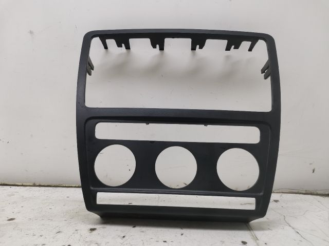 bontott SKODA OCTAVIA II Középkonzol Keret