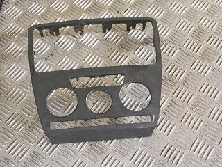 bontott SKODA OCTAVIA II Középkonzol Keret