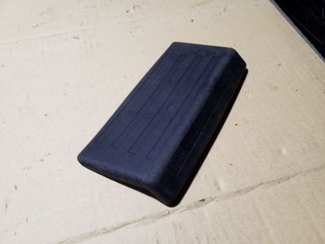 bontott SKODA OCTAVIA II Középkonzol Keret