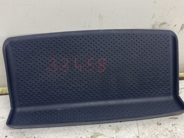 bontott SKODA OCTAVIA II Középkonzol Keret