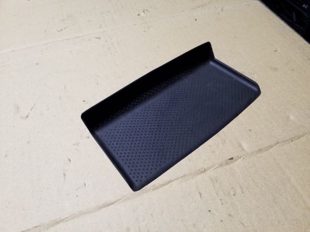 bontott SKODA OCTAVIA II Középkonzol Keret