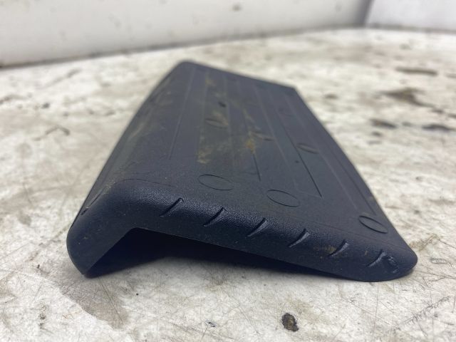 bontott SKODA OCTAVIA II Középkonzol Keret