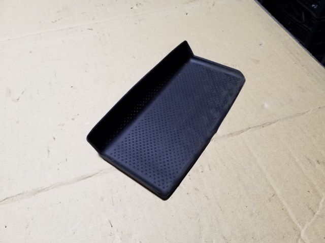 bontott SKODA OCTAVIA II Középkonzol Keret