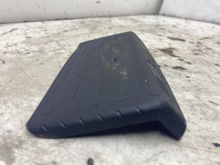 bontott SKODA OCTAVIA II Középkonzol Keret