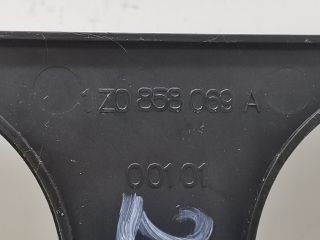 bontott SKODA OCTAVIA II Középkonzol Keret