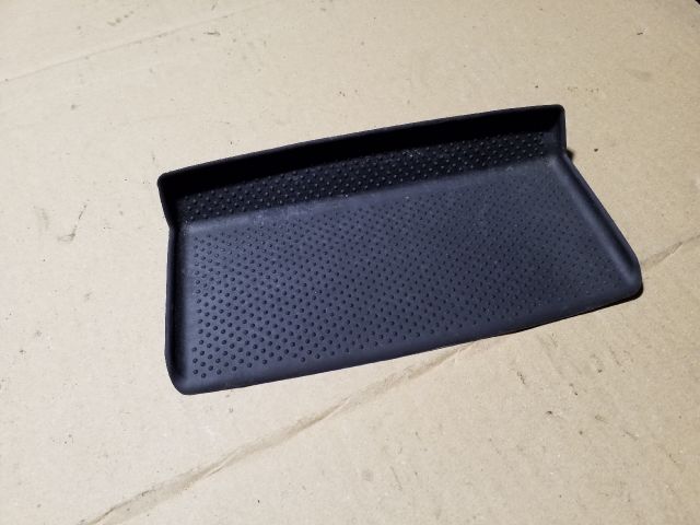 bontott SKODA OCTAVIA II Középkonzol Keret