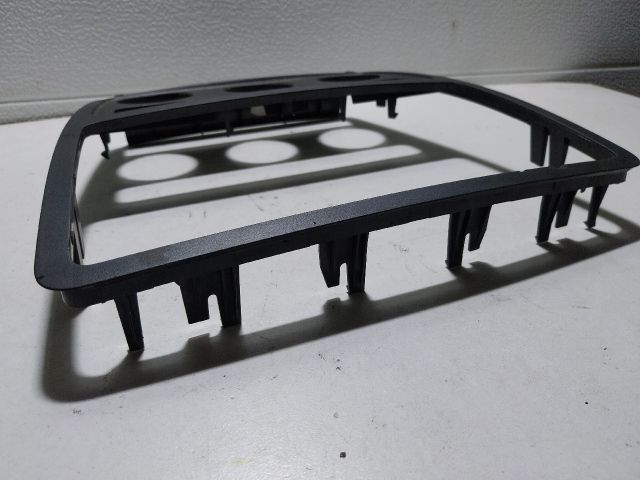 bontott SKODA OCTAVIA II Középkonzol Keret