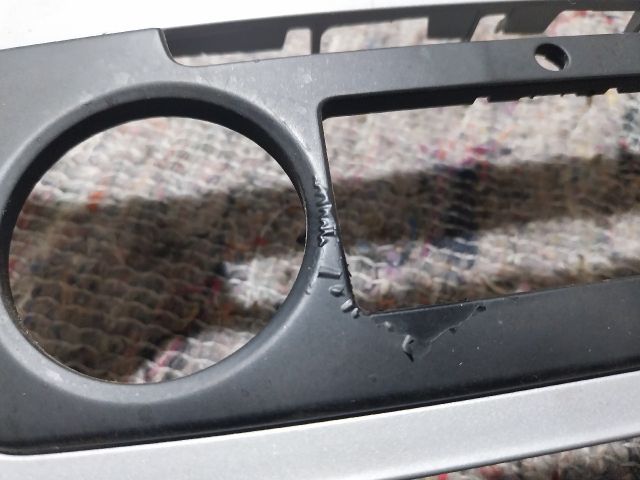 bontott SKODA OCTAVIA II Középkonzol Keret