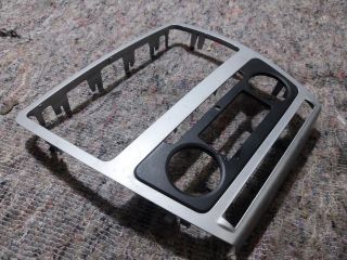 bontott SKODA OCTAVIA II Középkonzol Keret