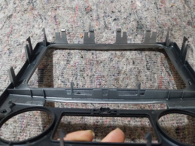 bontott SKODA OCTAVIA II Középkonzol Keret