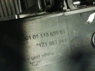 bontott SKODA OCTAVIA II Középkonzol Keret