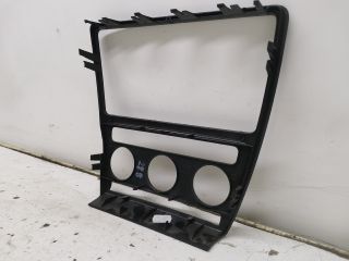 bontott SKODA OCTAVIA II Középkonzol Keret