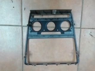 bontott SKODA OCTAVIA II Középkonzol Keret