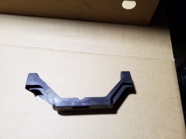 bontott SKODA OCTAVIA II Középső Kardánbox Burkolat