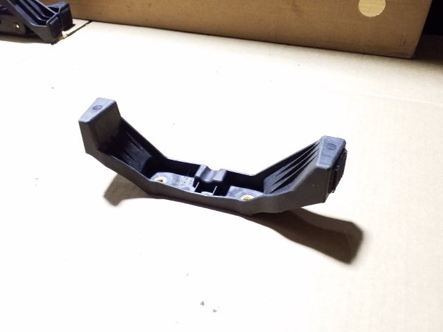 bontott SKODA OCTAVIA II Középső Kardánbox Burkolat