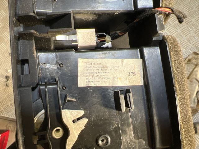 bontott SKODA OCTAVIA II Középső Szellőző