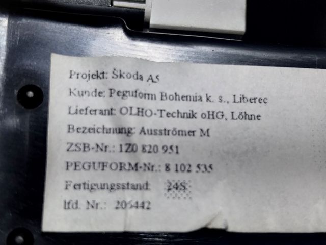 bontott SKODA OCTAVIA II Középső Szellőző