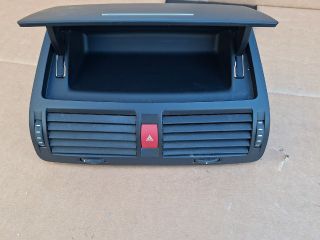 bontott SKODA OCTAVIA II Középső Szellőző