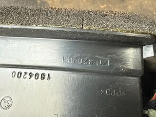 bontott SKODA OCTAVIA II Középső Szellőző