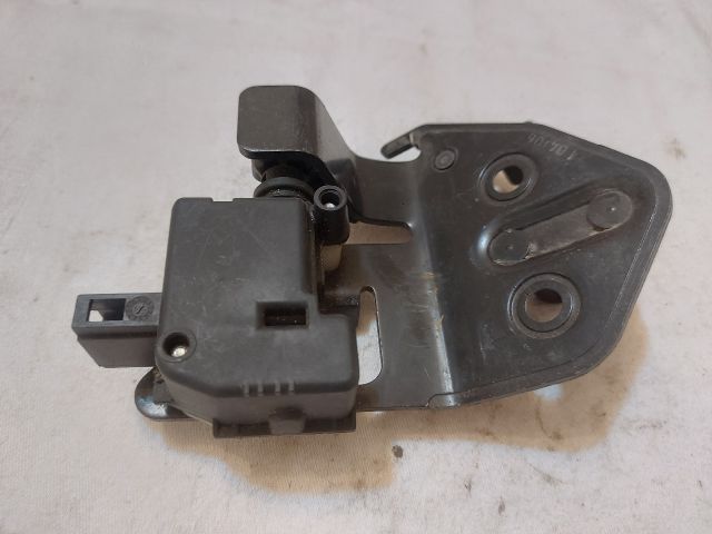 bontott SKODA OCTAVIA II Központizár Motor Csomagtérajtó