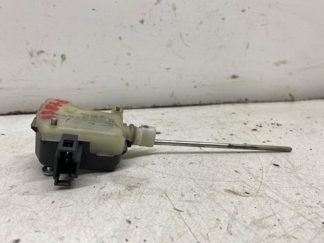 bontott SKODA OCTAVIA II Központizár Motor Csomagtérajtó