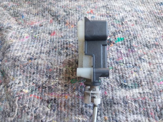 bontott SKODA OCTAVIA II Központizár Motor Tankajtó