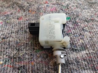 bontott SKODA OCTAVIA II Központizár Motor Tankajtó