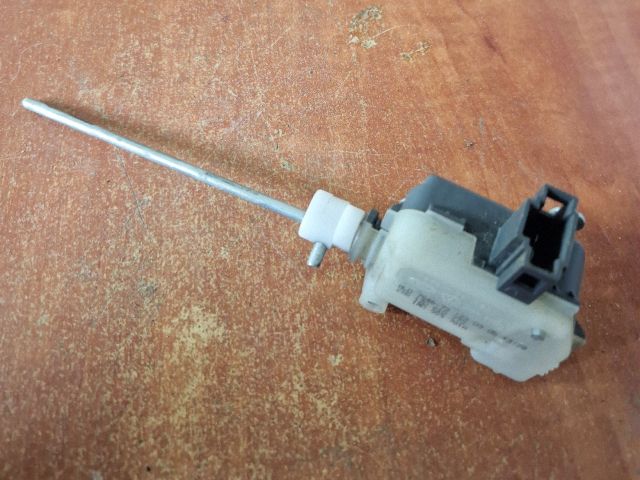 bontott SKODA OCTAVIA II Központizár Motor Tankajtó