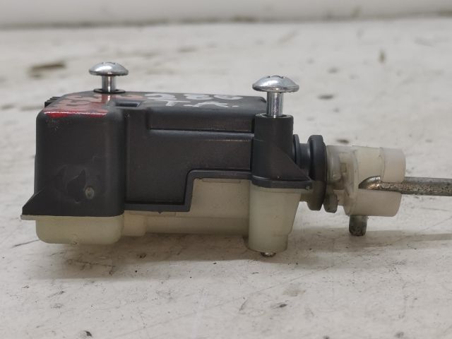 bontott SKODA OCTAVIA II Központizár Motor Tankajtó