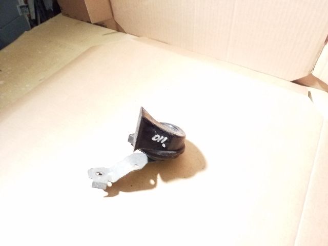 bontott SKODA OCTAVIA II Kürt