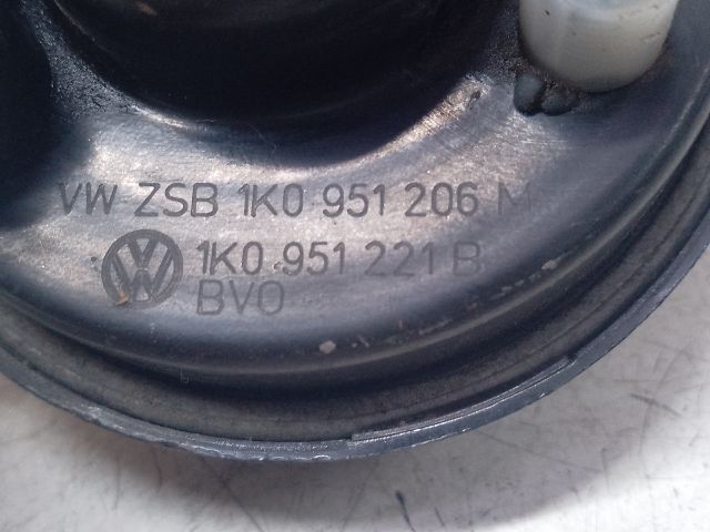 bontott SKODA OCTAVIA II Kürt