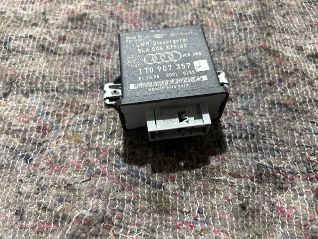 bontott SKODA OCTAVIA II Lámpa Vezérlő