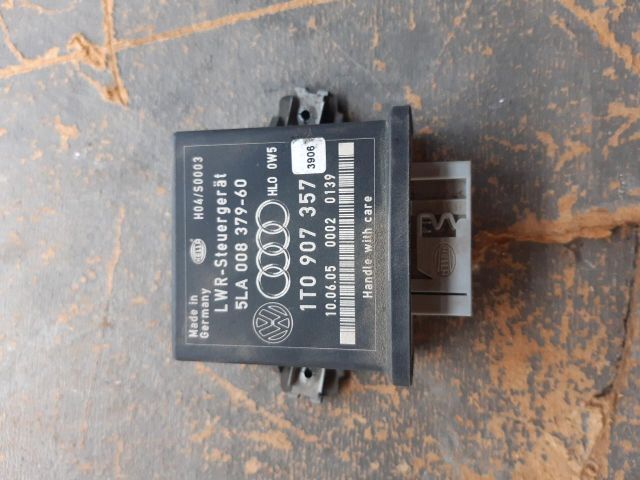 bontott SKODA OCTAVIA II Lámpa Vezérlő