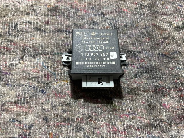 bontott SKODA OCTAVIA II Lámpa Vezérlő