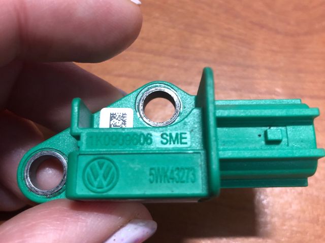 bontott SKODA OCTAVIA II Légzsák Indító Modul Oldallégzsák