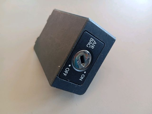 bontott SKODA OCTAVIA II Légzsák Kapcsoló