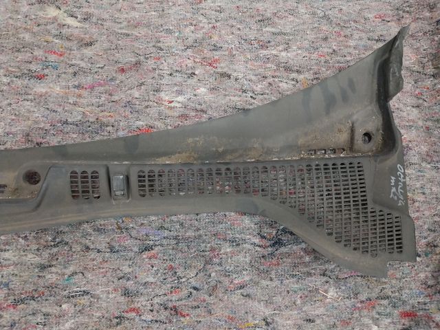 bontott SKODA OCTAVIA II Levélrács