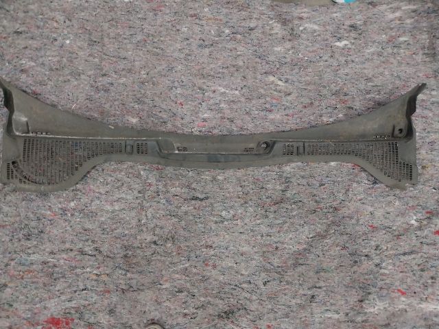 bontott SKODA OCTAVIA II Levélrács