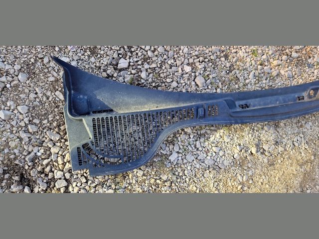 bontott SKODA OCTAVIA II Levélrács