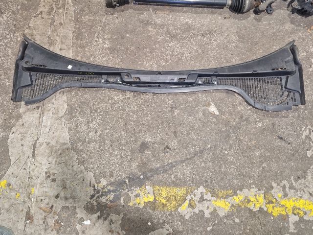 bontott SKODA OCTAVIA II Levélrács