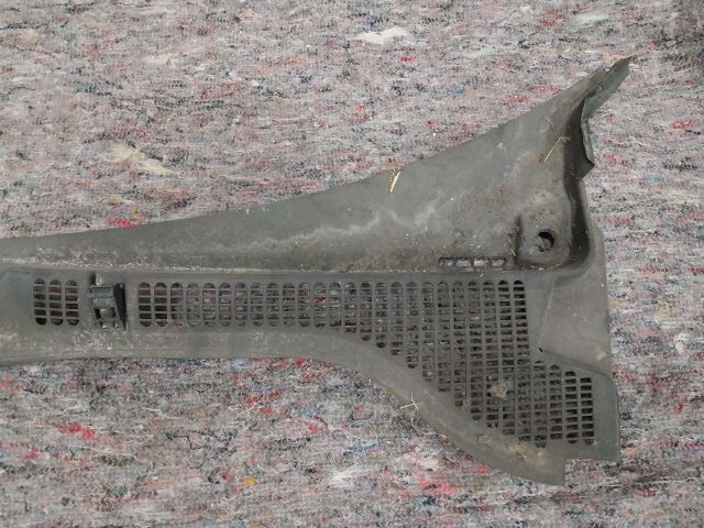 bontott SKODA OCTAVIA II Levélrács