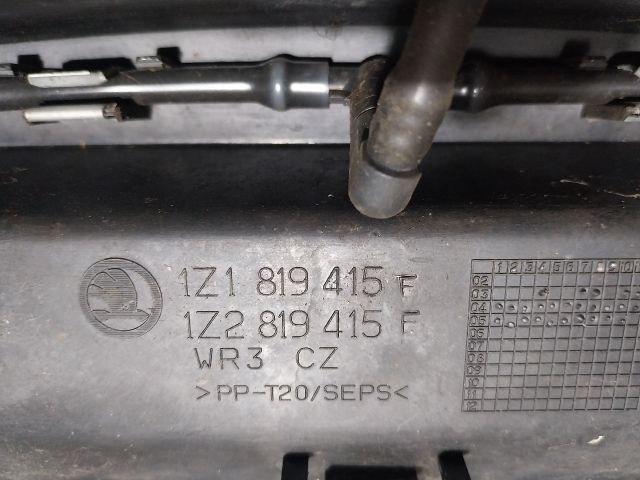 bontott SKODA OCTAVIA II Levélrács