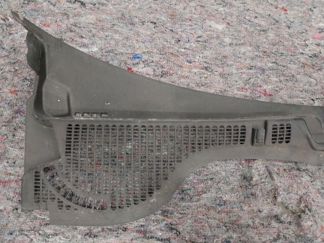 bontott SKODA OCTAVIA II Levélrács