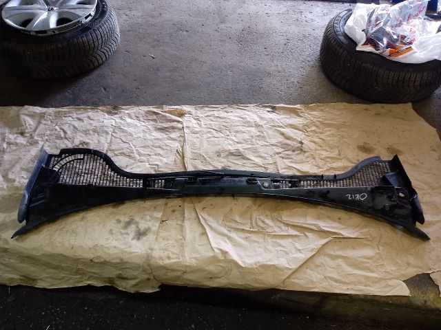 bontott SKODA OCTAVIA II Levélrács